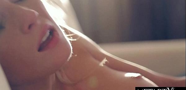  Cute blonde with perfect body humps her fingers to a juicy orgasm